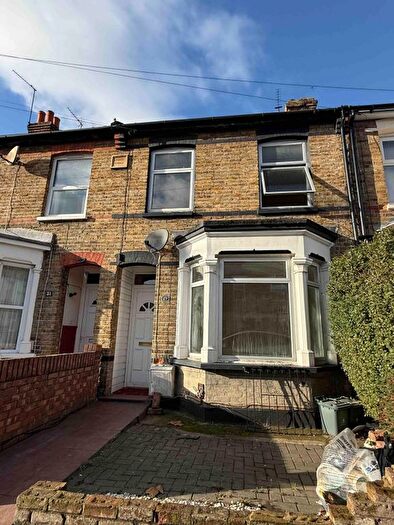 3 Bedroom Terraced House To Rent In Cromwell Road, UB3
