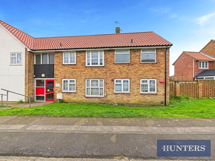 2 Bedroom Flat For Sale In Harrington Road, Bridlington, YO16