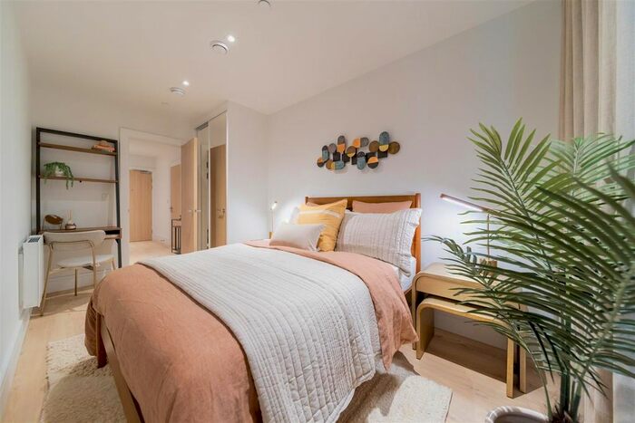 1 Bedroom Flat To Rent In Coombe Lane, London, SW20