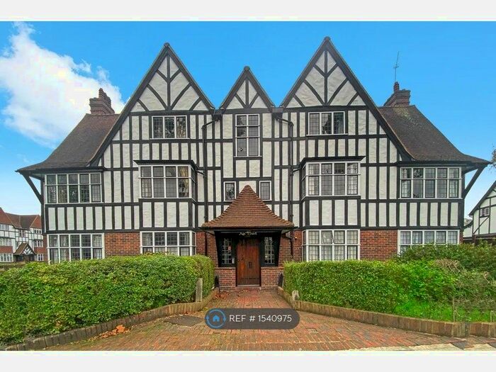 2 Bedroom Flat To Rent In Ayr Court, London, W3