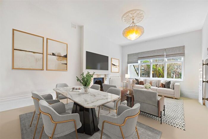 2 Bedroom Flat For Sale In Belsize Park Gardens, Belsize Park, London, NW3