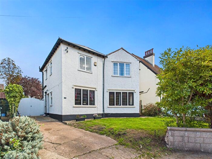 3 Bedroom Detached House For Sale In Sandhurst Road, Gloucester, Gloucestershire, GL1