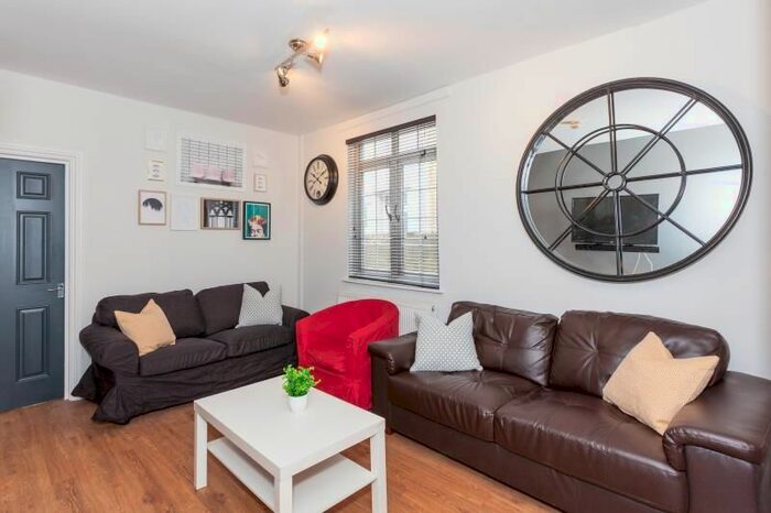 7 Bedroom Terraced House To Rent In Malefant Street, Cardiff, CF24