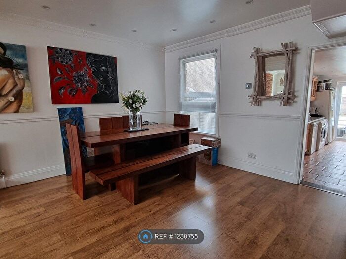 4 Bedroom Semi-Detached House To Rent In Edgar Road, West Drayton, UB7