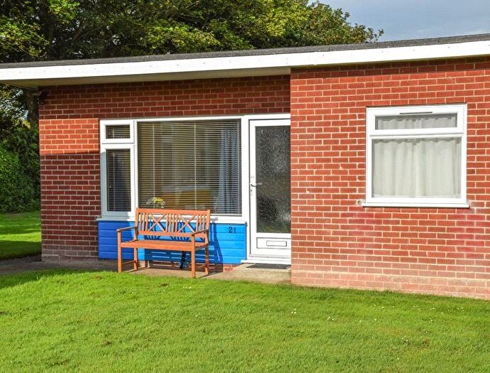 2 Bedroom Bungalow For Sale In Siesta Mar, Mundesley, NR11