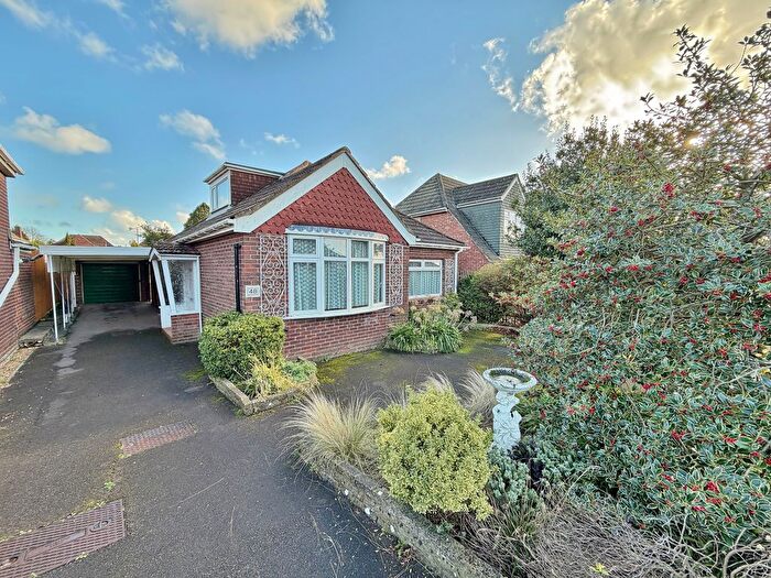 3 Bedroom Detached Bungalow For Sale In Dore Avenue, Portchester, Fareham, PO16