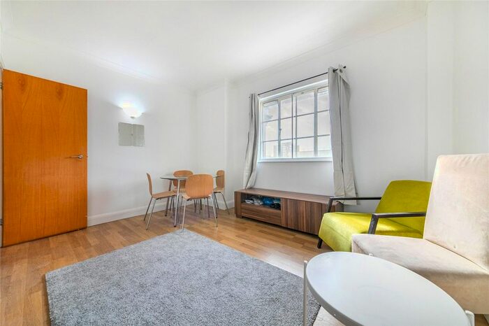 2 Bedroom Flat To Rent In South Block, A Belvedere Road, London, SE1