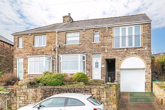 3 Bedroom Semi-Detached House For Sale In Deyne Road, Netherton, Huddersfield, HD4