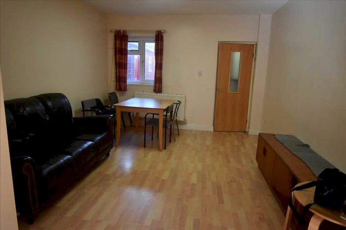 4 Bedroom Terraced House To Rent In Burnmoor Street, Leicester LE2