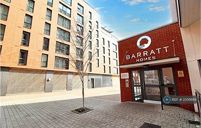 2 Bedroom Flat To Rent In The Junction, Slough, SL2