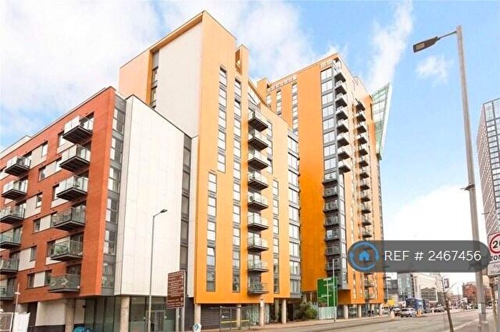 2 Bedroom Flat To Rent In Goulden Street, Manchester, M4