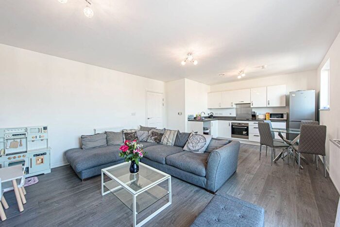 2 Bedroom Flat For Sale In Coxwell Boulevard, Mill Hill, London, NW9