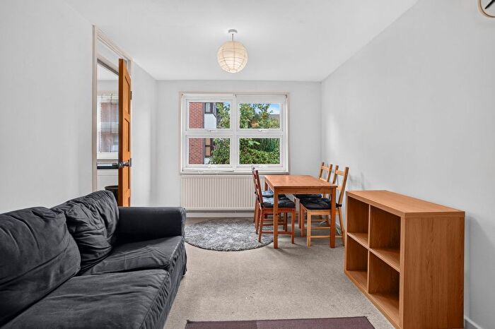 1 Bedroom Flat To Rent In Holley Road, Wendell Park, Acton, W3