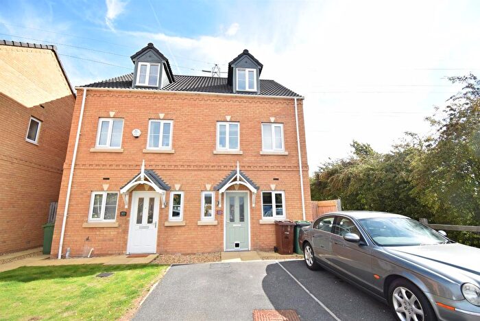 3 Bedroom Semi Detached House To Rent In Park Drive, Lofthouse, WF3