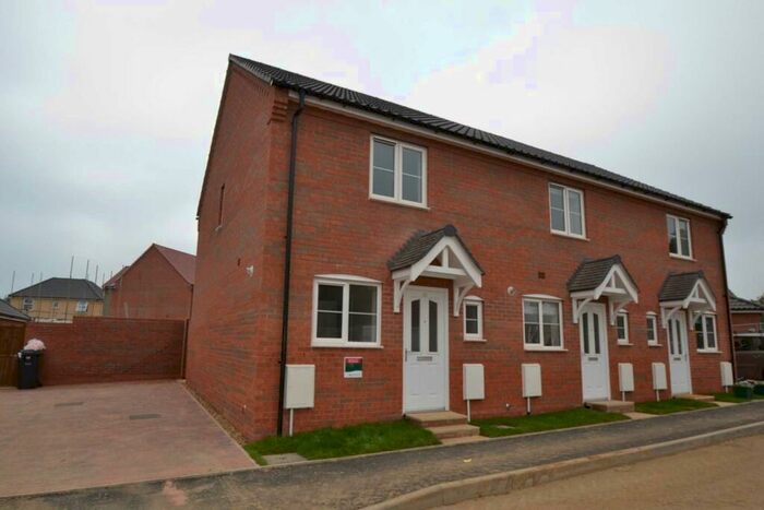 2 Bedroom End Of Terrace House To Rent In Maurecourt Drive, Brundall, NR13