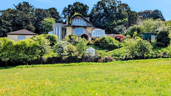 5 Bedroom Detached House For Sale In Lower Almondsbury, Nr Bristol, BS32