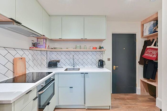 Studio To Rent In Loughborough Court, Brixton, London, SE24