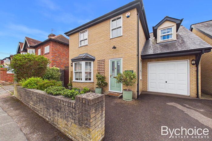 4 Bedroom Detached House For Sale In Abbey Road, Sudbury, Suffolk, CO10