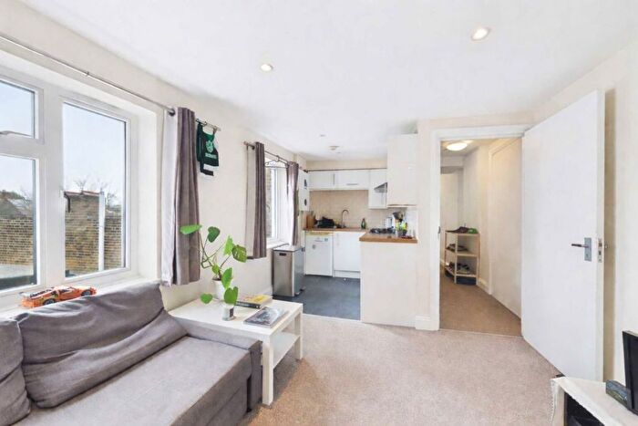 1 Bedroom Flat For Sale In The Green, Ealing, W5