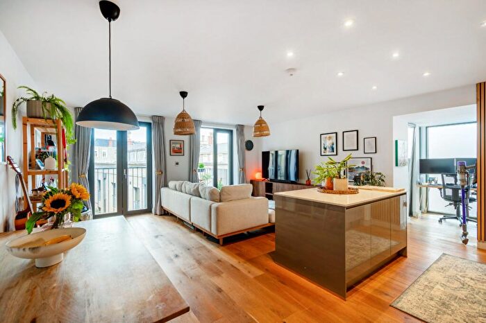 2 Bedroom Apartment For Sale In French Yard, Bristol, BS1