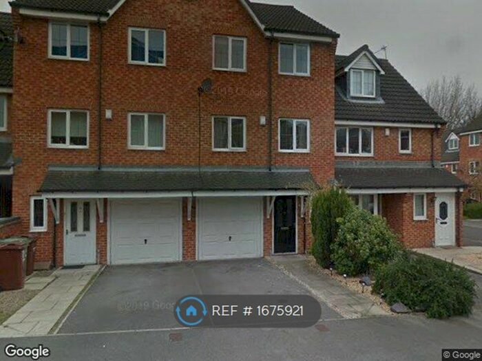 4 Bedroom Terraced House To Rent In Fairfax Drive, Pontefract, WF8