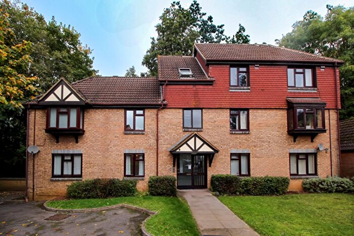 1 Bedroom Flat To Rent In Dairymans Walk, Guildford, GU4