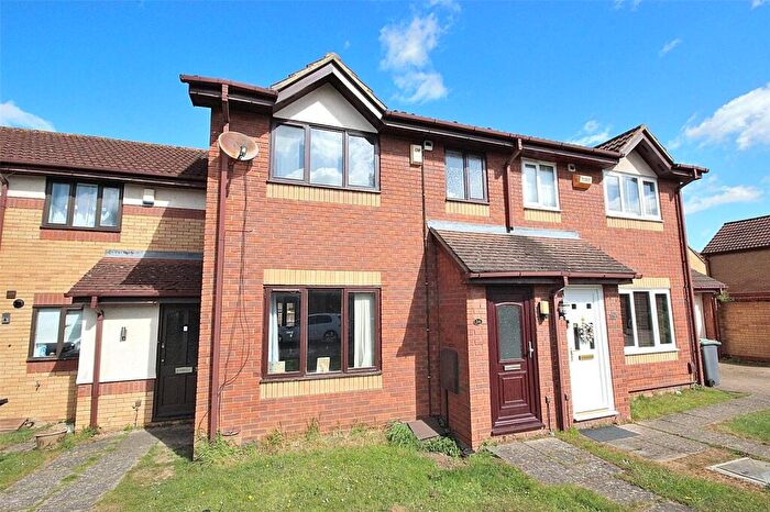 3 Bedroom Terraced House For Sale In Dynevor Close, Bromham, Bedford, Bedfordshire, MK43