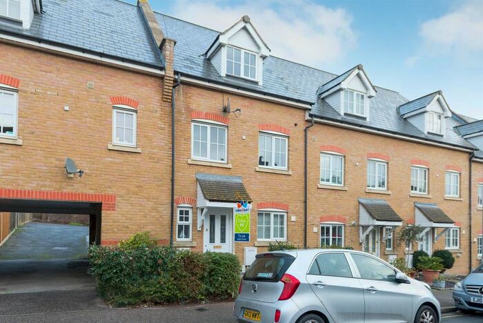 4 Bedroom Town House To Rent In Lillian Road, Ramsgate CT11