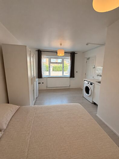 Studio To Rent In London, UB3