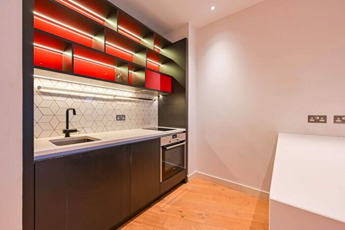 1 Bedroom Flat To Rent In Grantham House, , Canning Town, London, E14