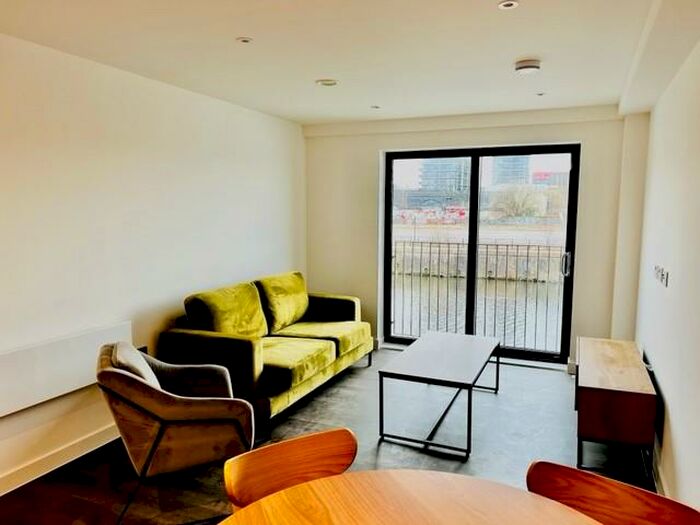 2 Bedroom Apartment To Rent In Waterhouse, Salford, M5