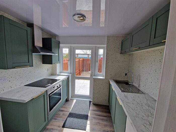 2 Bedroom Flat To Rent In Trentham Avenue, Long Benton, Newcastle Upon Tyne, NE7
