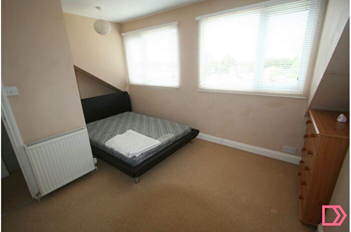 4 Bedroom Terraced House To Rent In Swindon Road, Old Town, Swindon, Wiltshire, SN1