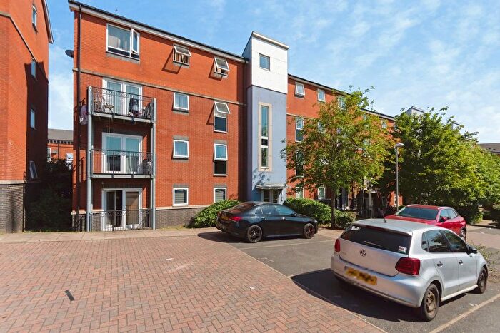2 Bedroom Flat For Sale In Kinsey Road, Smethwick, B66
