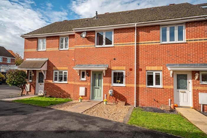 2 Bedroom Terraced House For Sale In Beckett Road, Andover, SP10