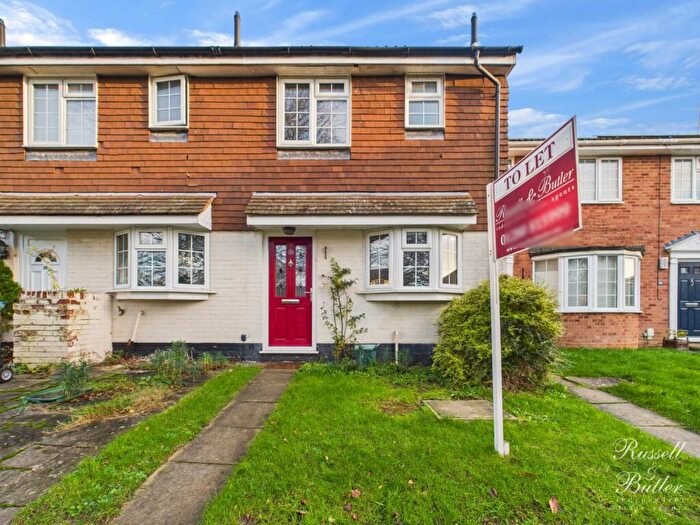 2 Bedroom Terraced House To Rent In Redshaw Close, Buckingham, MK18