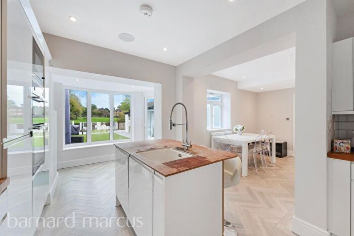 4 Bedroom Semi-Detached House For Sale In Brook Road, Merstham, Redhill, RH1