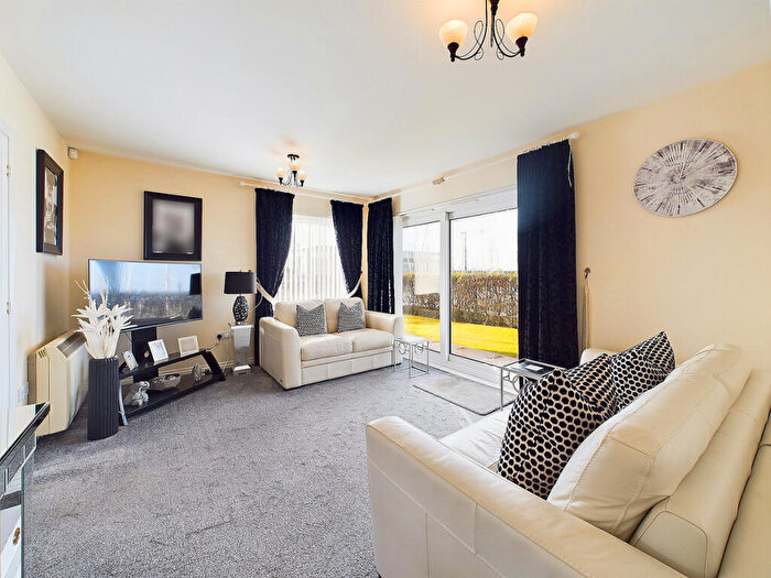 2 Bedroom Flat For Sale In Dockers Gardens, Ardrossan, KA22