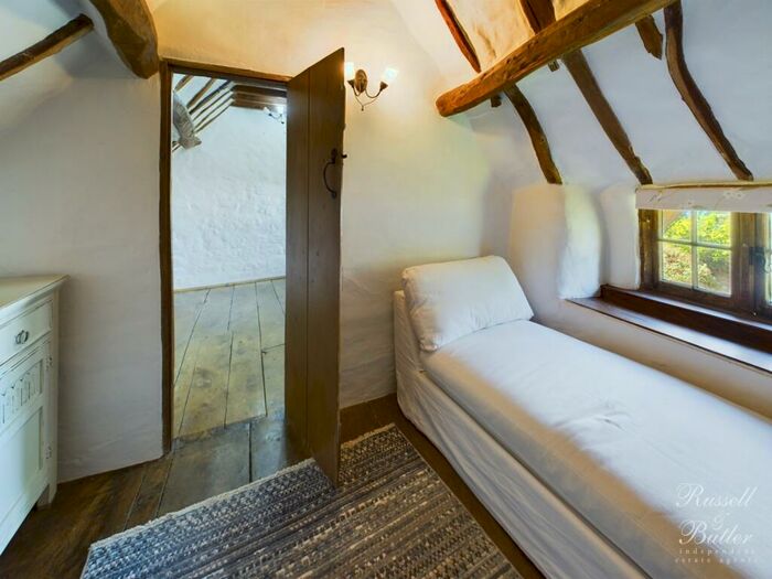 2 Bedroom Cottage To Rent In Chapel Lane, Thornborough, Buckingham, Buckinghamshire, MK18