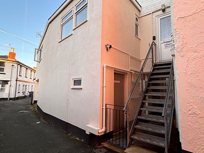 1 Bedroom Flat To Rent In Regent Street, Teignmouth, TQ14