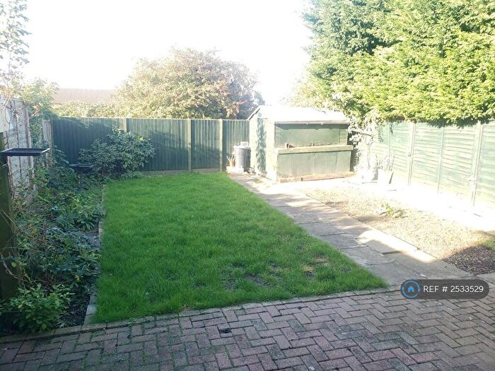 3 Bedroom Semi-Detached House To Rent In Bowbridge Gardens, Bottesford, Nottingham, NG13