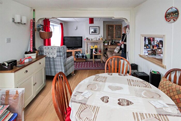 2 Bedroom Detached Bungalow For Sale In Wilby Park, Wilby, Wellingborough, NN8