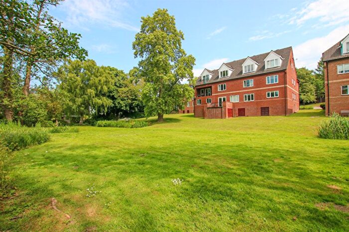 2 Bedroom Flat To Rent In The Waterside, Hellesdon, Norwich, NR6