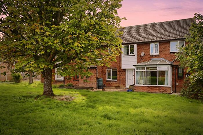 3 Bedroom Terraced House For Sale In Brushfield Road, Chesterfield, S40