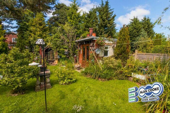 2 Bedroom Detached Bungalow For Sale In Primley Park Grove, Alwoodley, Leeds, LS17