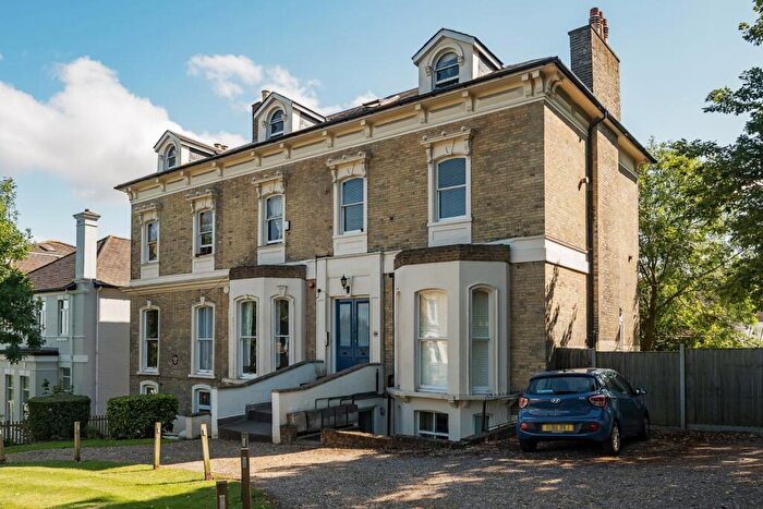 3 Bedroom Flat To Rent In Manor Mount Forest Hill, SE23