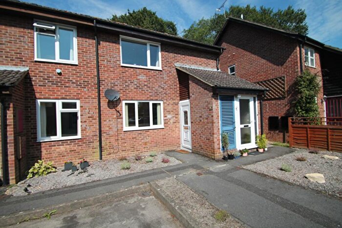 1 Bedroom Flat To Rent In Swanton Gardens, Chandler's Ford, Eastleigh, SO53