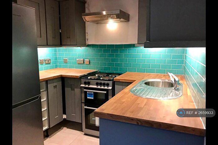 2 Bedroom Flat To Rent In Sea Road, Boscombe, Bournemouth, BH5