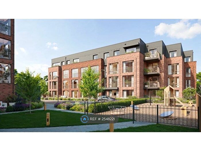 2 Bedroom Flat To Rent In Staines Road, Hounslow, TW4