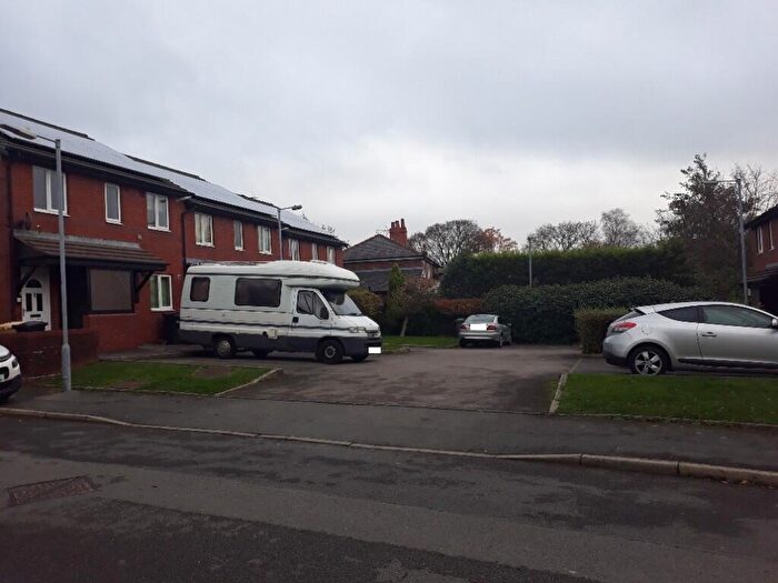 2 Bedroom Flat To Rent In Barnabys Road, Wingates, Westhoughton, Bolton, Greater Manchester, BL5